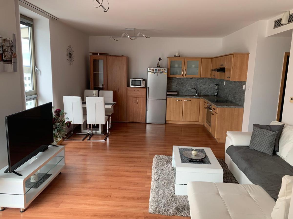 Vienna Gate Apartment Μπρατισλάβα Εξωτερικό φωτογραφία
